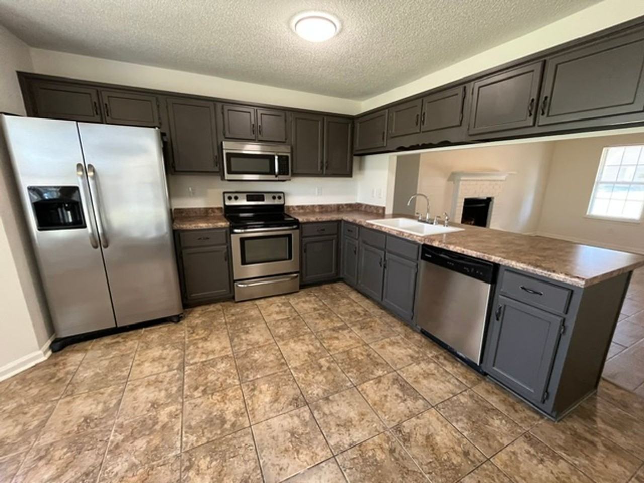 4294 Shadow Ridge Dr - Photo 3 of 12