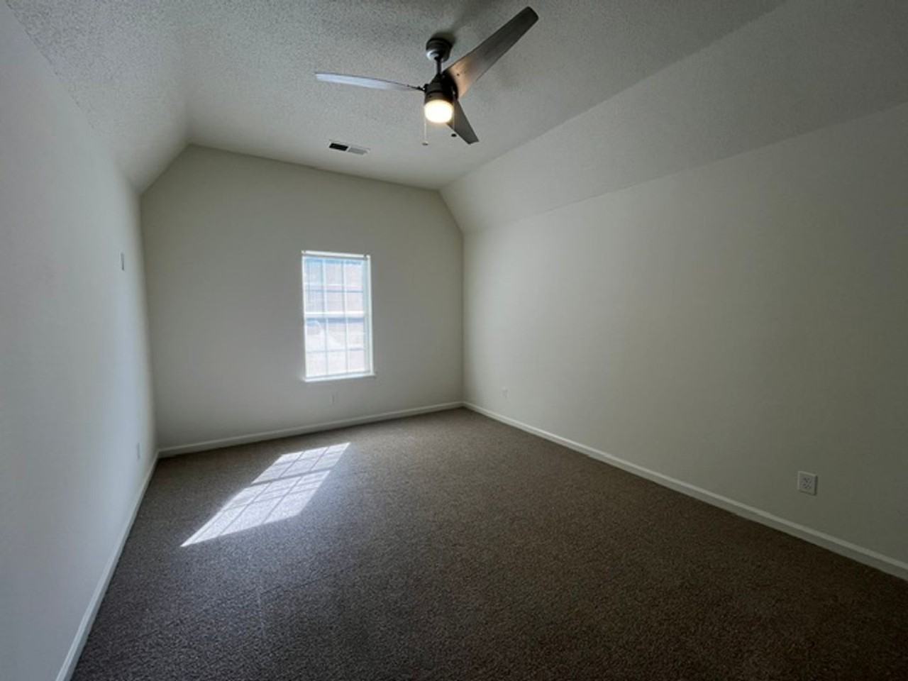 4294 Shadow Ridge Dr - Photo 5 of 12