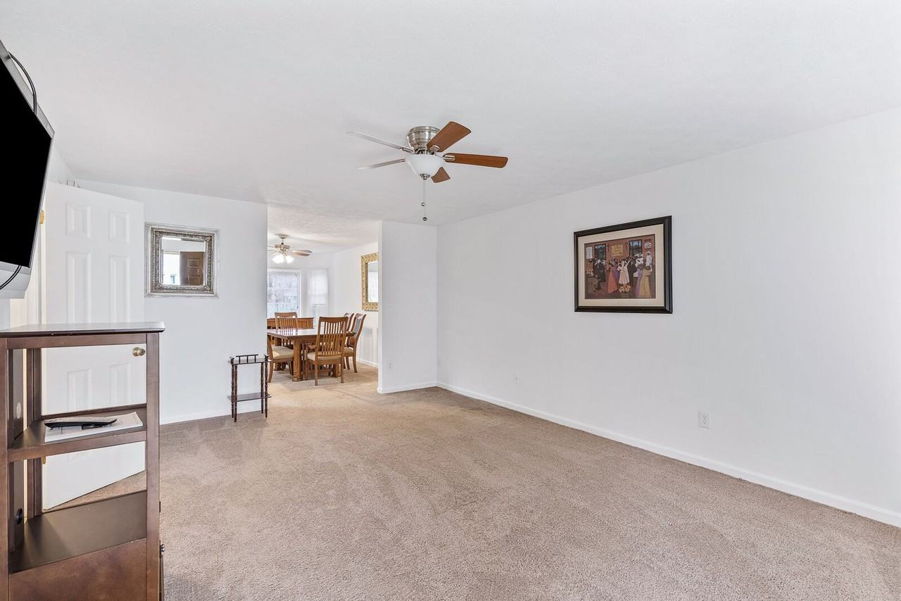233 Susan Constant Dr - Photo 3 of 13