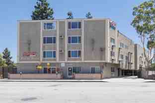 D19--Hoover House--3036 South Hoover Street - Photo 1 of 1
