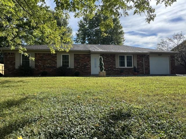 317 Madison Dr - Photo 2 of 16