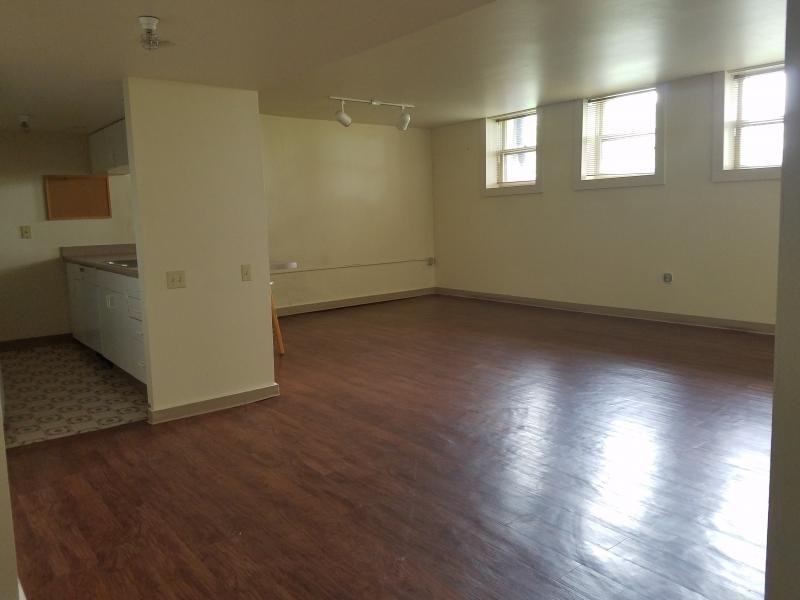413 6th Ave Apt 104 - Photo 4 of 8