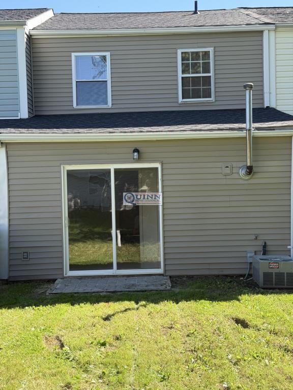 327 Willow Dr - Photo 4 of 15