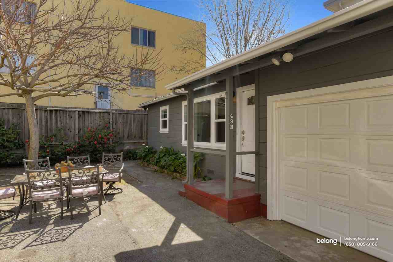 49 Oak Ave #B - Photo 2 of 17