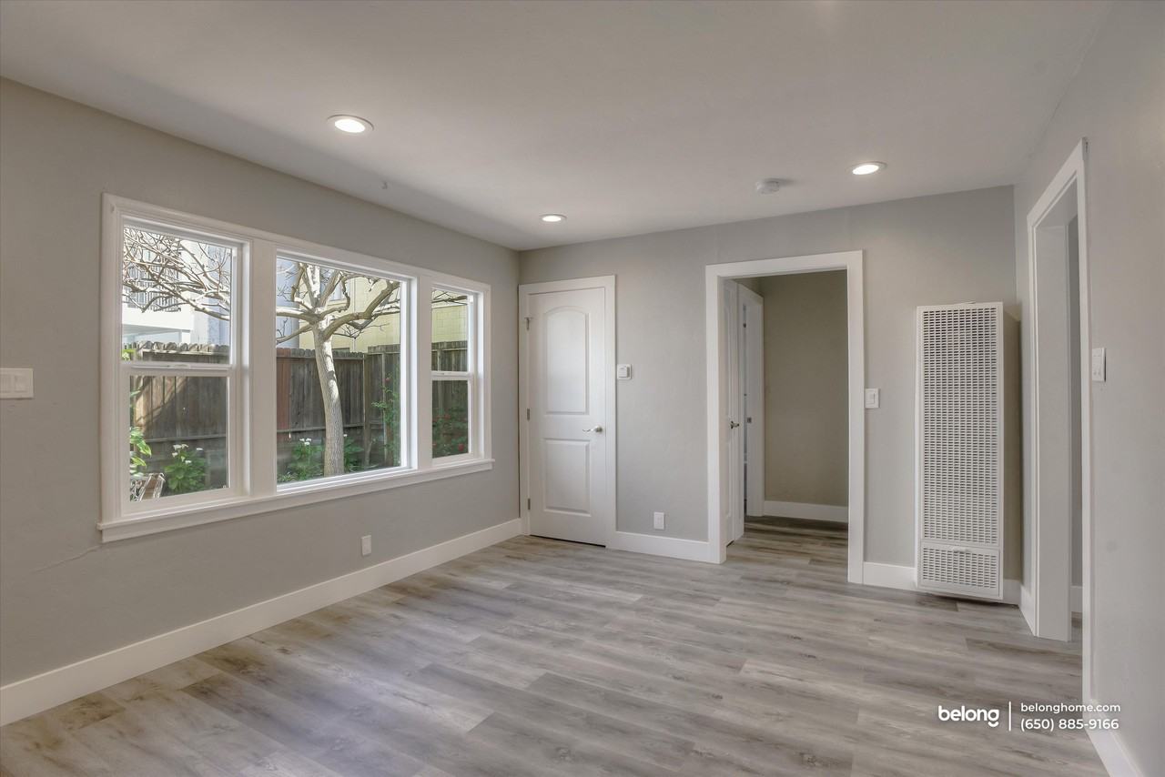 49 Oak Ave #B - Photo 5 of 17
