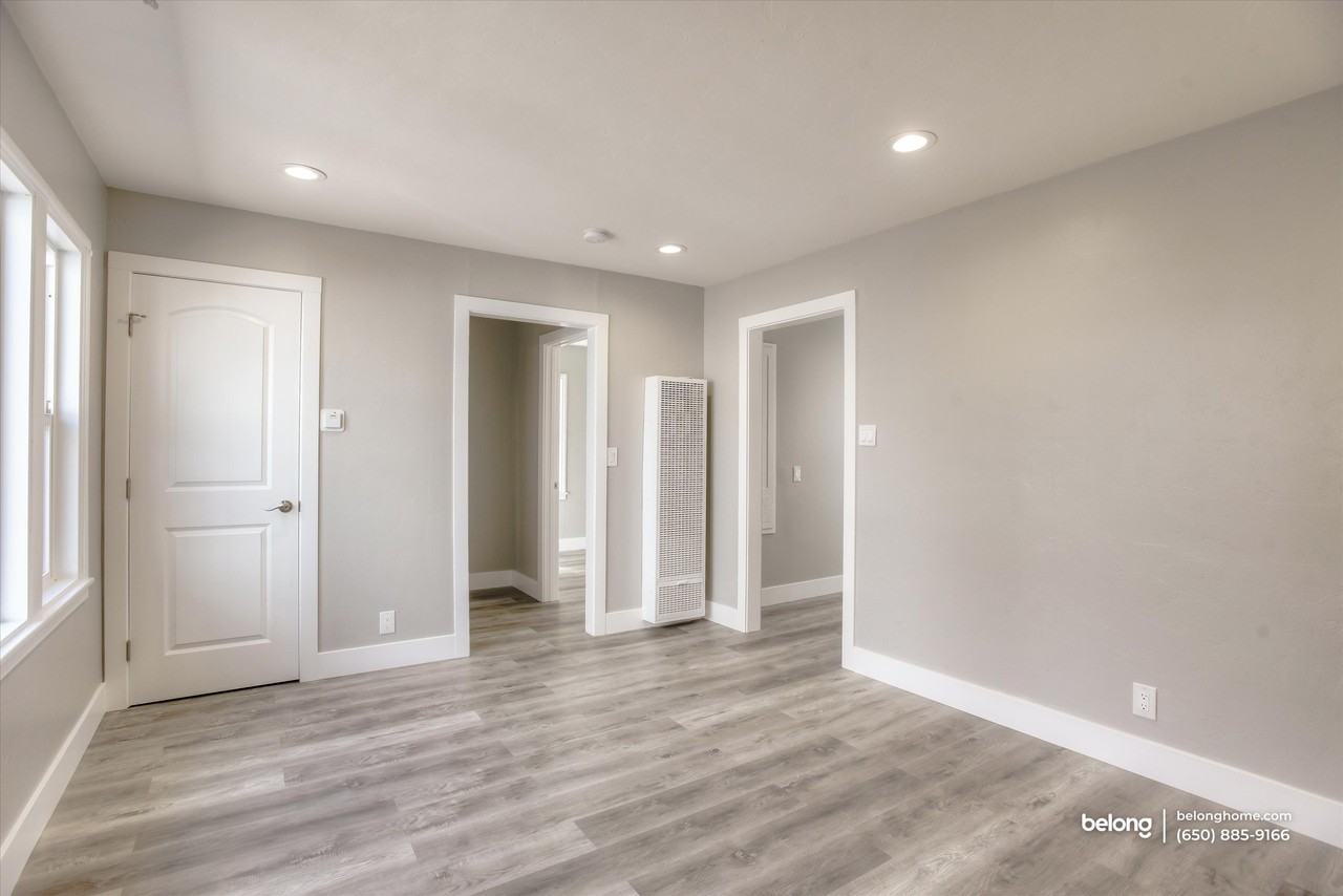 49 Oak Ave #B - Photo 6 of 17