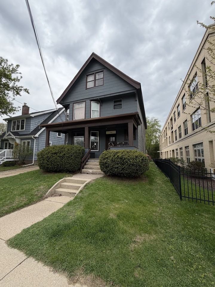 1944 E Washington Ave #2 - Photo 5 of 33