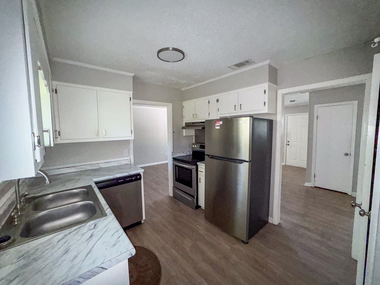 113 Ellis Rd #3 - Photo 6 of 10