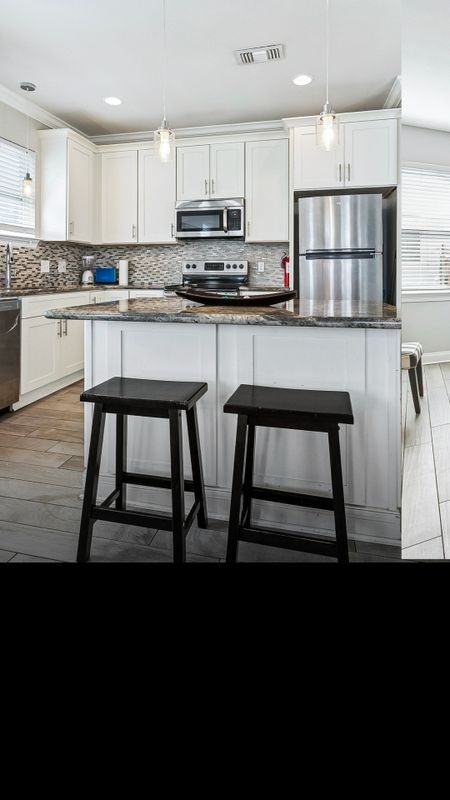 2538 Cleveland Ave - Photo 3 of 5