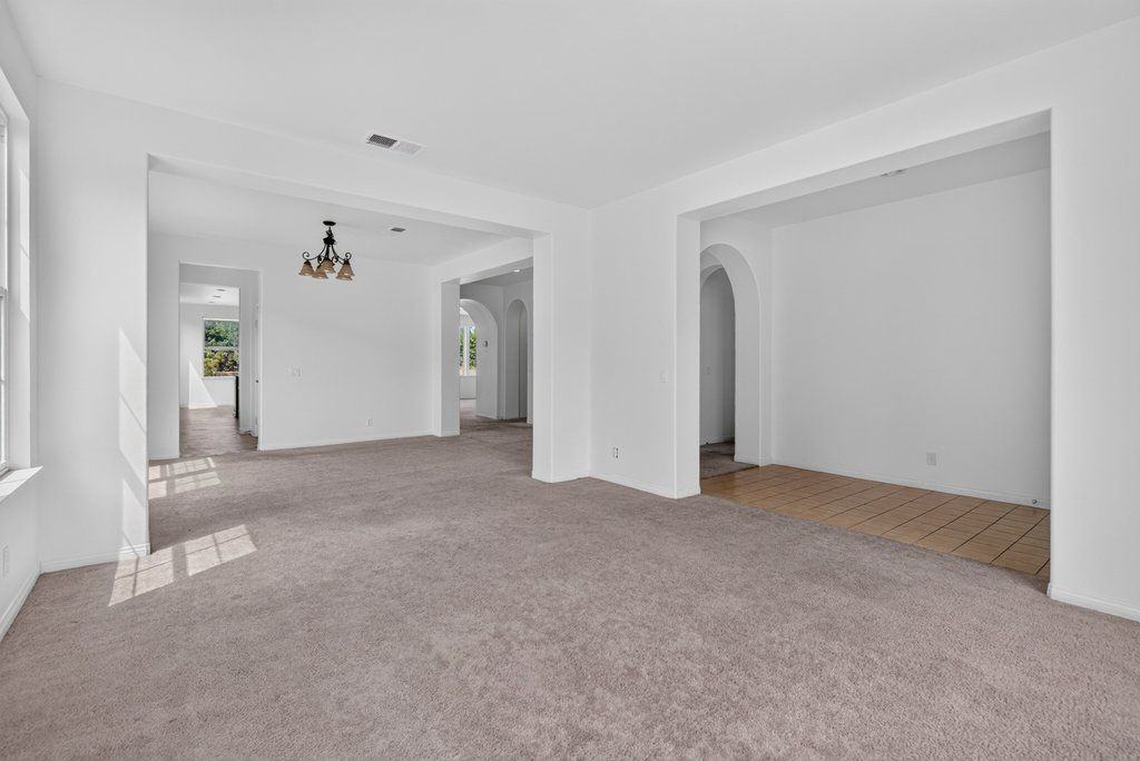 6221 Arcadia St - Photo 4 of 50