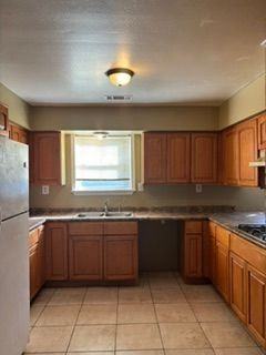 1840 Charbonnet St - Photo 3 of 17