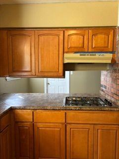 1840 Charbonnet St - Photo 4 of 17