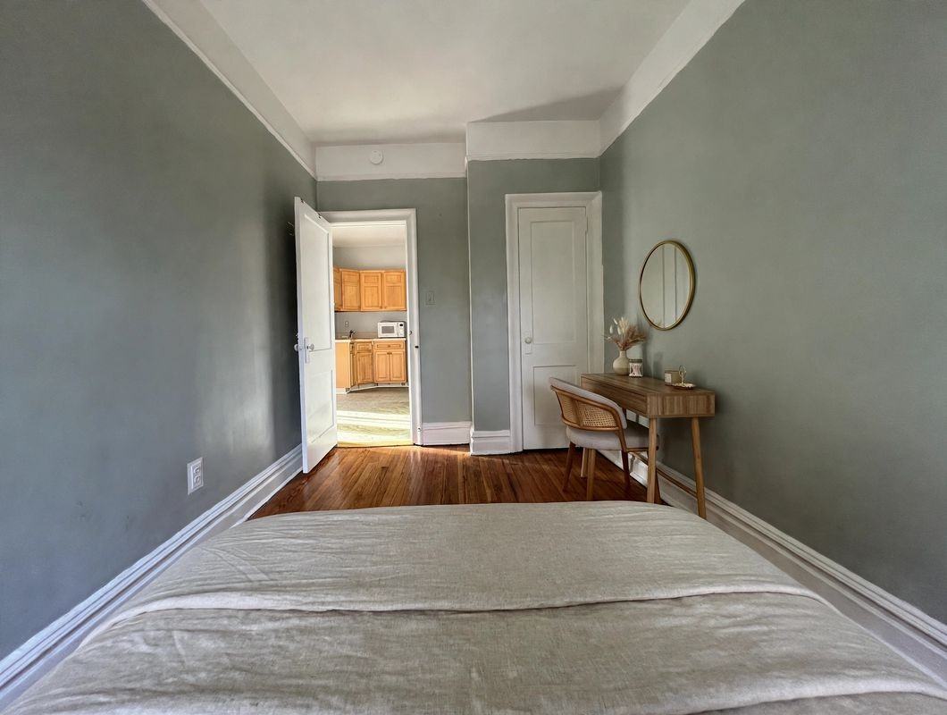 9101 Bergenwood Ave ##2f - Photo 4 of 21