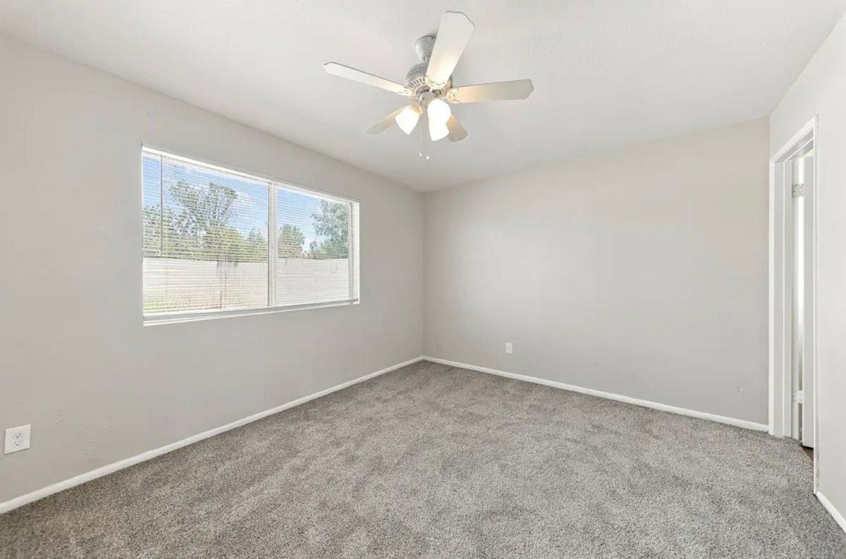 5260 Alturas Dr