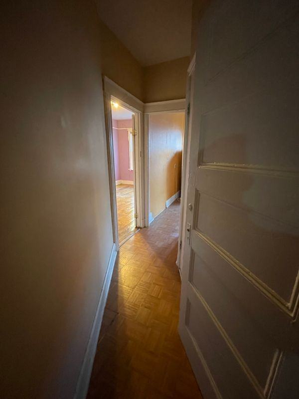 3622 Bronx Blvd - Photo 3 of 8