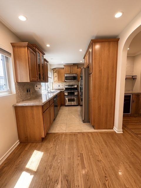 13959 Victory Blvd ##9 - Photo 3 of 11