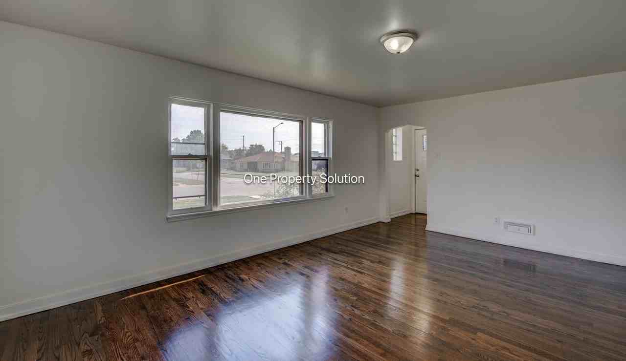 1450 W 35th Ave - Photo 4 of 26