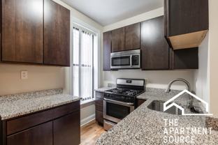 1220 N Dearborn St #B2 - Photo 1 of 1