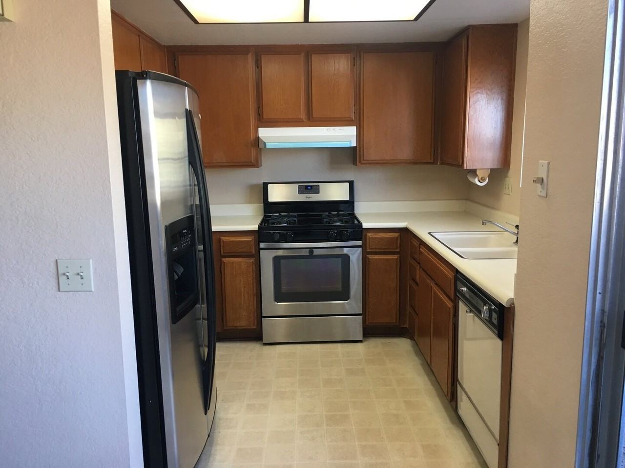 2030 S Bon View Ave #D - Photo 3 of 22