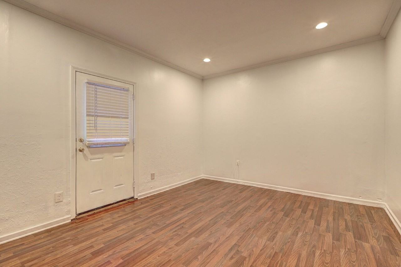 10084 Brass Ring Rd - Photo 4 of 11