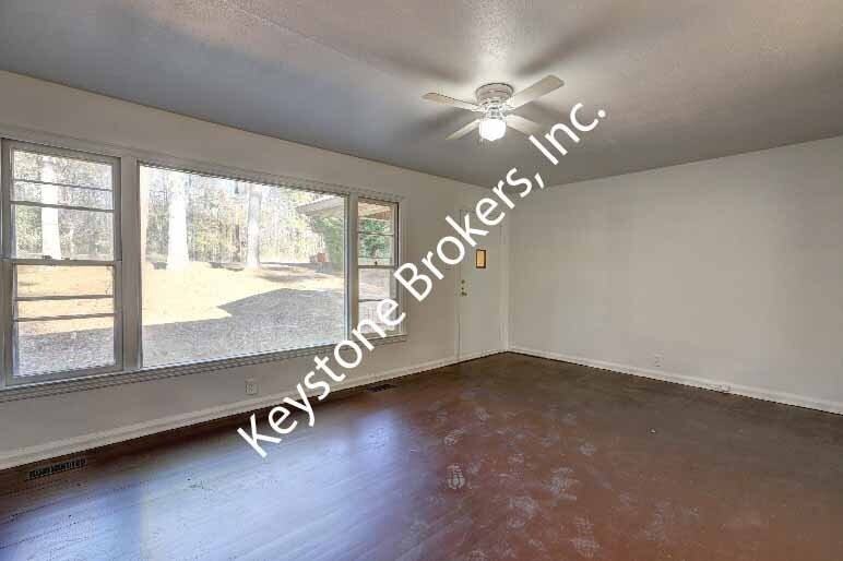 1752 Upper River Rd - Photo 3 of 12