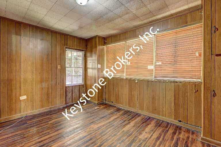1752 Upper River Rd - Photo 7 of 12