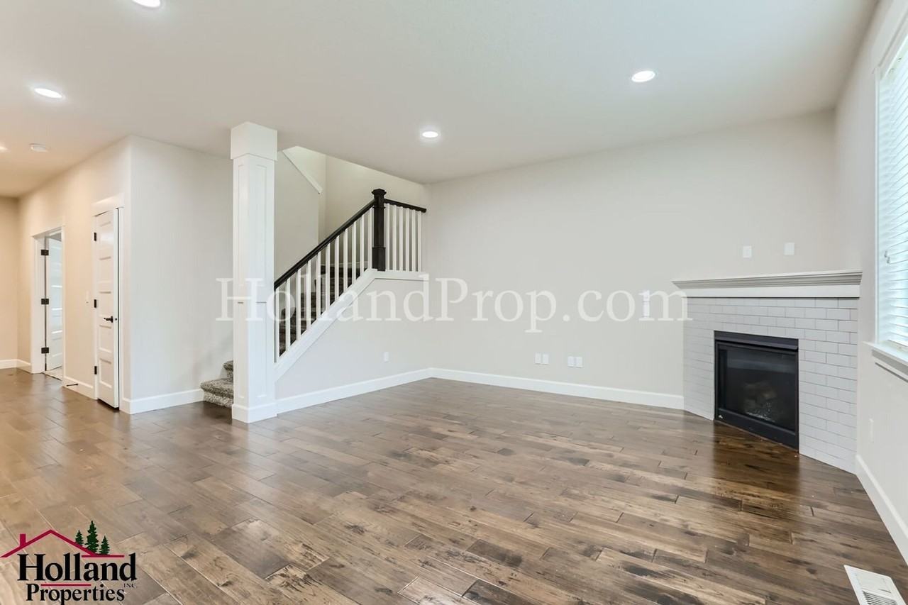 4727 Ne Kaycee St - Photo 5 of 28