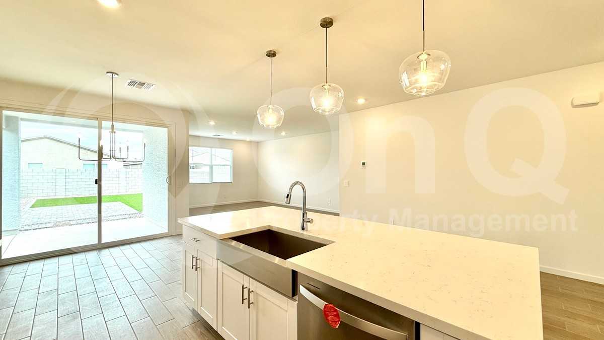2554 E Grenache Rd - Photo 5 of 23