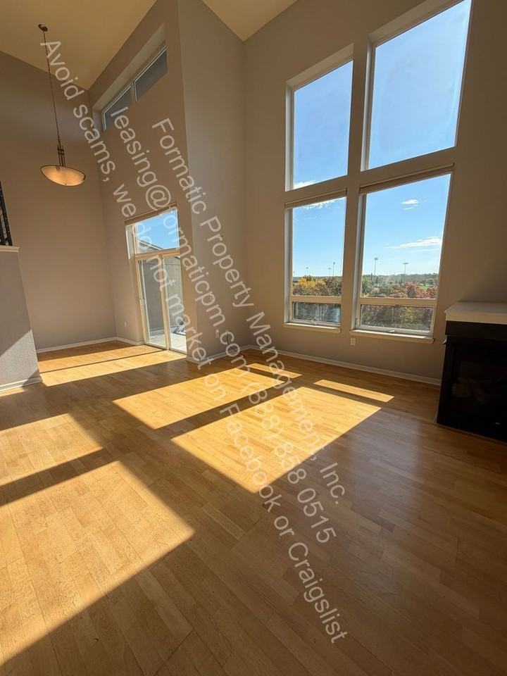 8185 E Lowry Blvd #307 - Photo 4 of 18
