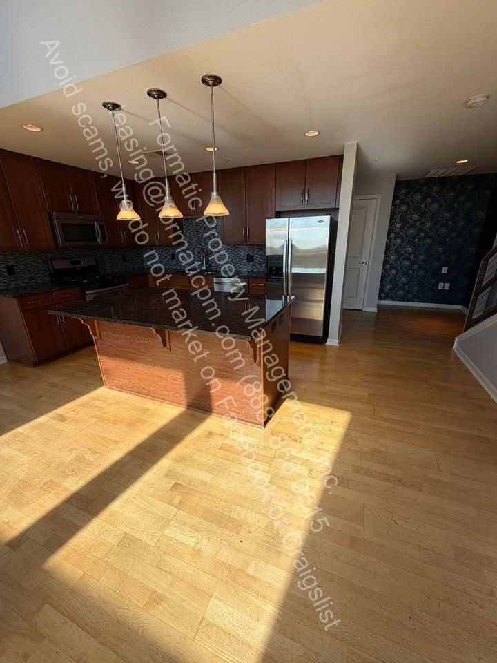 8185 E Lowry Blvd #307 - Photo 6 of 18