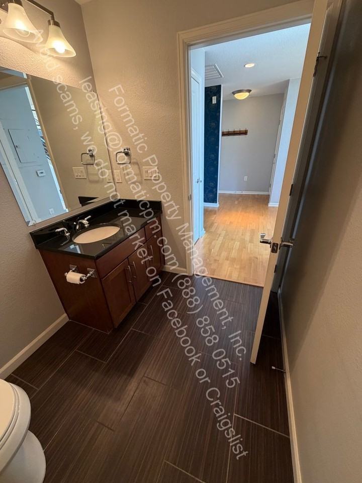 8185 E Lowry Blvd #307 - Photo 7 of 18