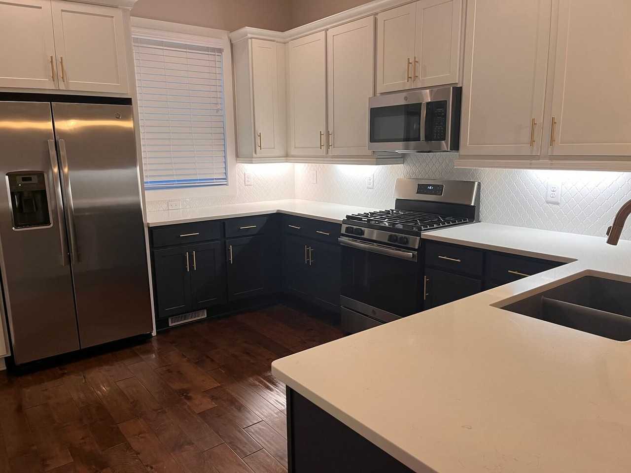 689 Vernon Ave - Photo 4 of 14
