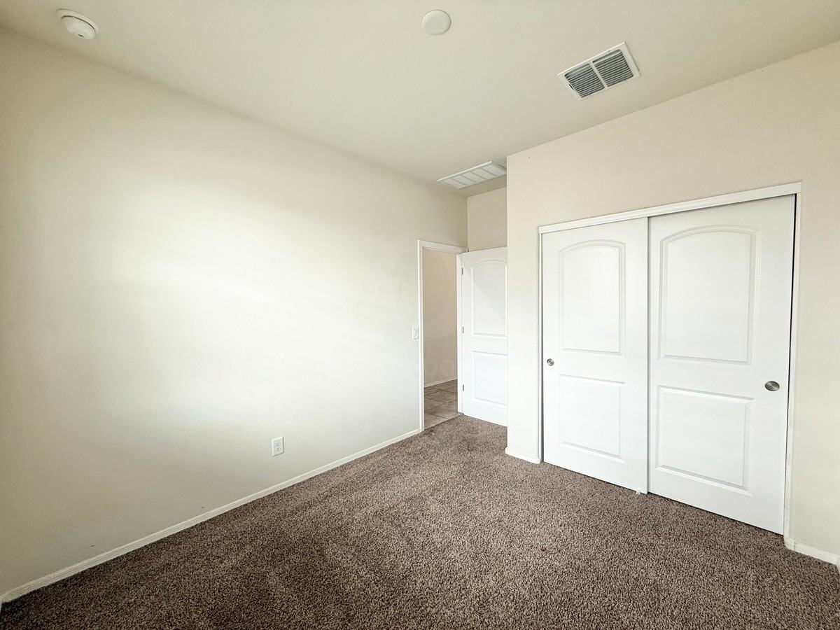 1238 E Lee Pl - Photo 4 of 19