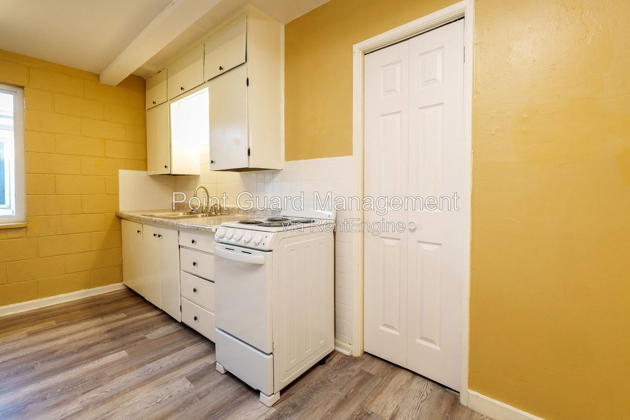 1335 W Dora Ave #1335 - Photo 7 of 23
