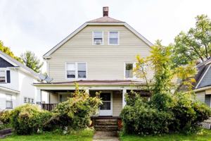 featured image of 1499 Maple Rd