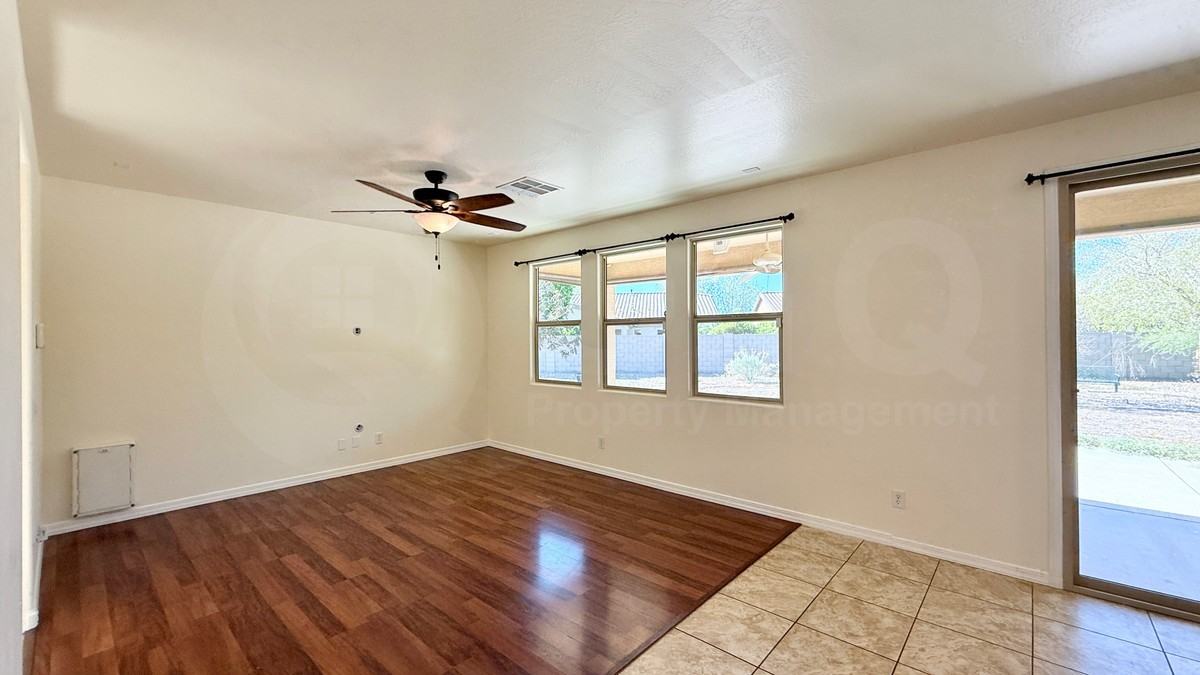8204 S 23rd Ln - Photo 6 of 32