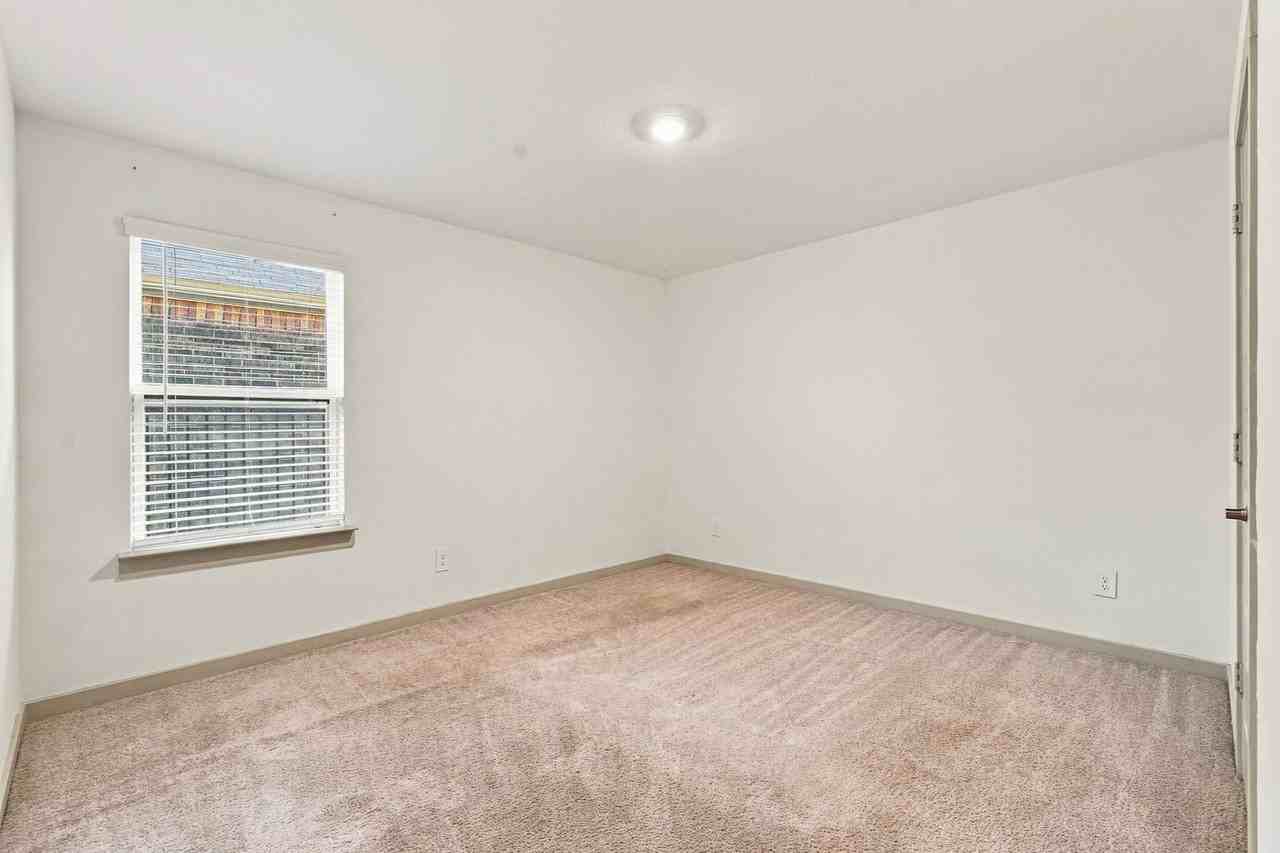 2417 Mar Vista Ln - Photo 6 of 25