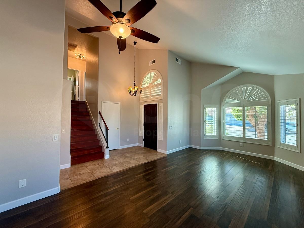 103 N Tangerine Dr - Photo 5 of 26