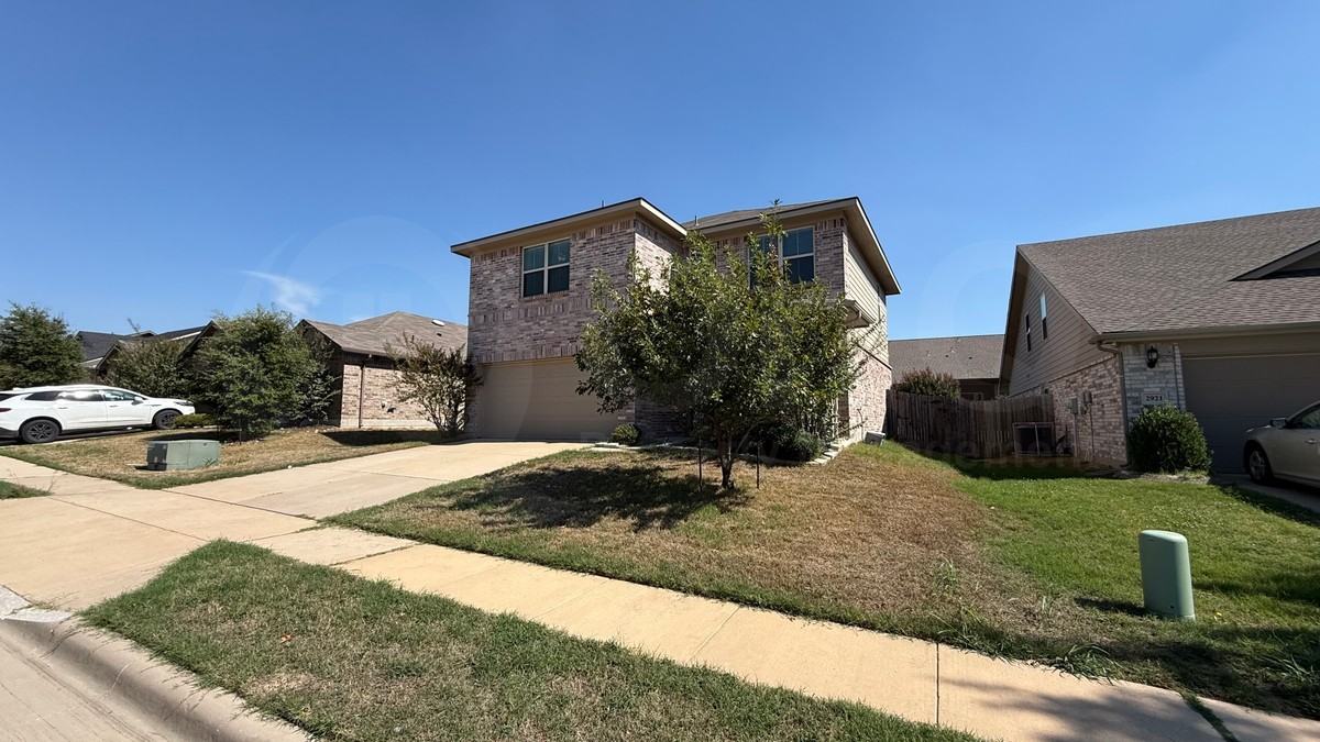 2917 Whitetail Chase Dr - Photo 3 of 23