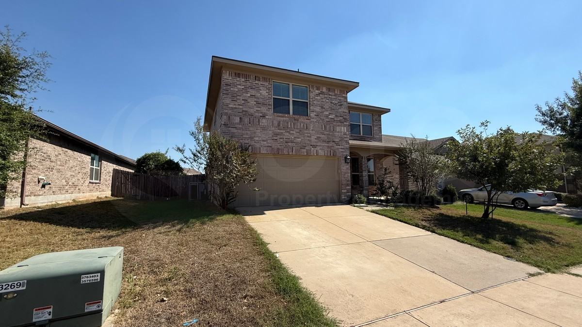 2917 Whitetail Chase Dr - Photo 2 of 23