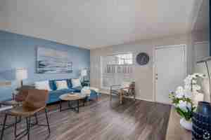 featured image of 101 Hackberry St #1413