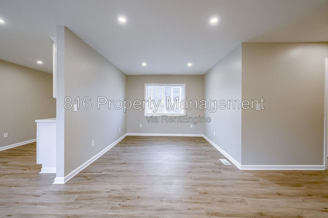 1011 E Sea Ave - Photo 2 of 22