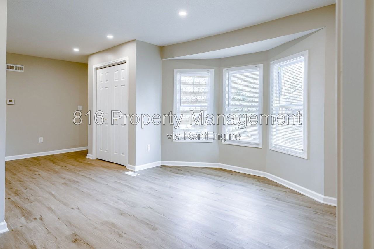 1011 E Sea Ave - Photo 6 of 22