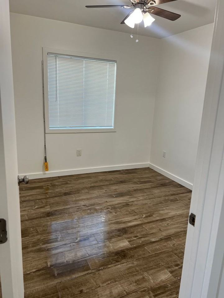 622 E 79th St #3-4A - Photo 5 of 6