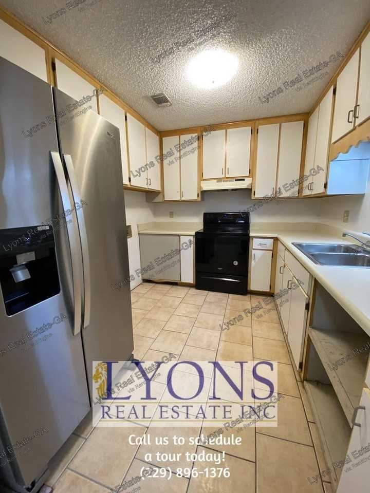 1016 S Gordon Ave #D - Photo 4 of 10
