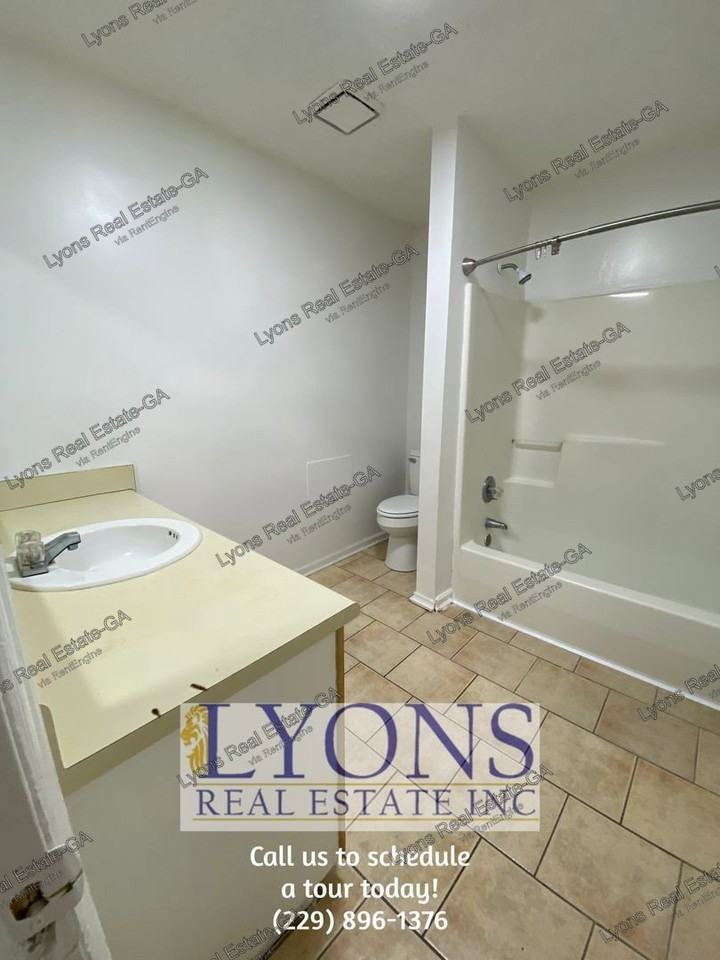 1016 S Gordon Ave #D - Photo 7 of 10