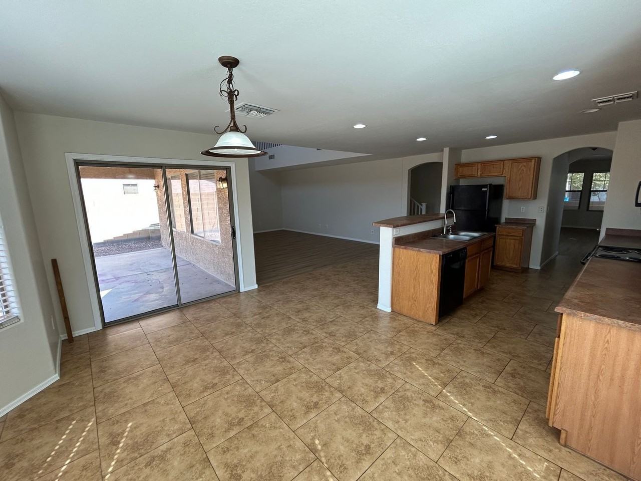 8837 W Preston Ln - Photo 6 of 24