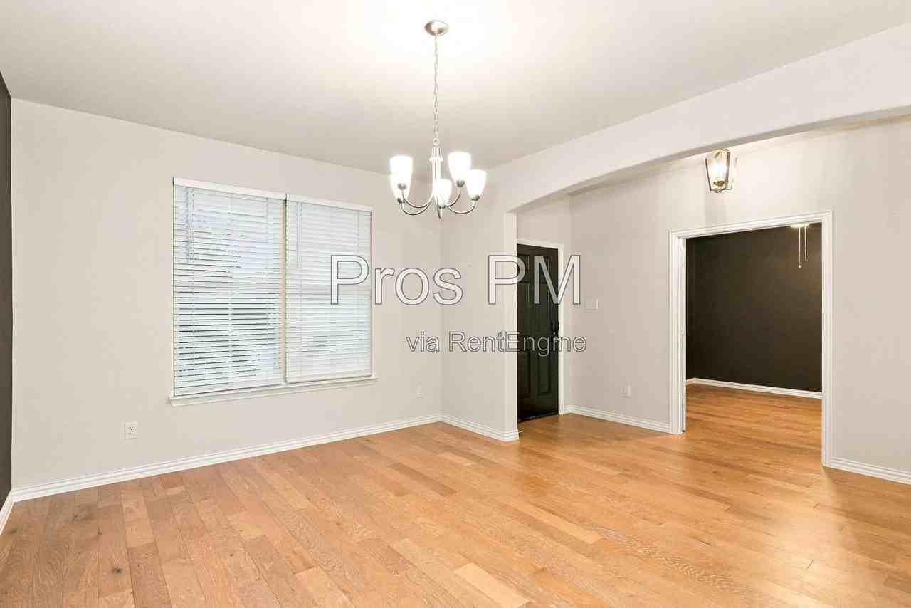 1268 Western Yarrow Ave - Photo 5 of 17