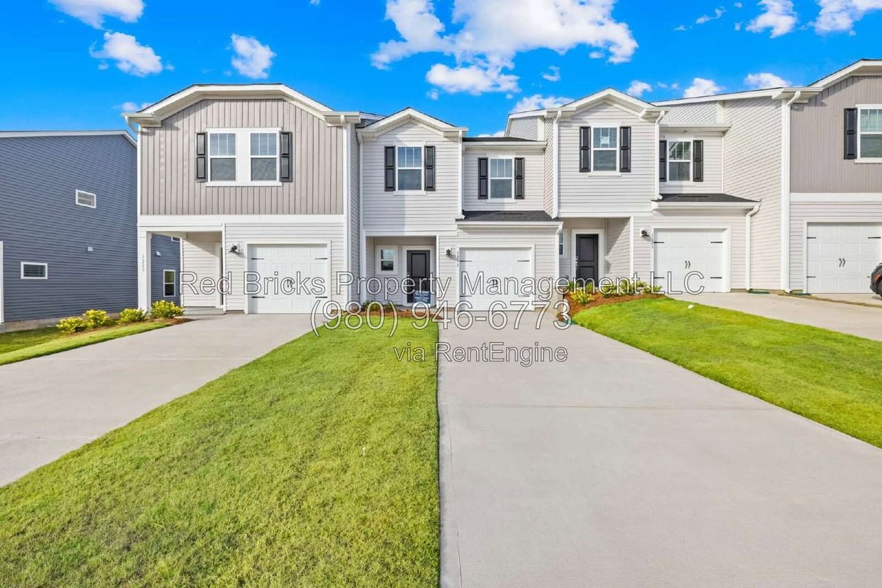 3673 Backwater St - Photo 2 of 33