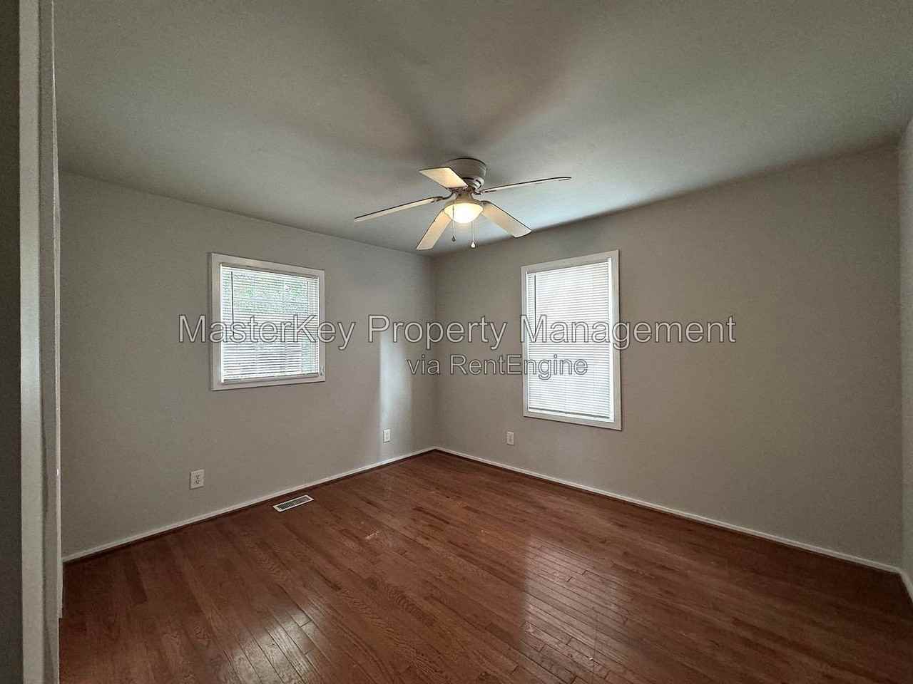 1709 Oakwood Ave - Photo 7 of 16